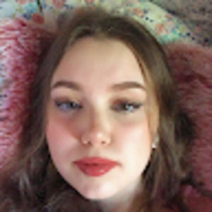 Meet your Posher, Chloe